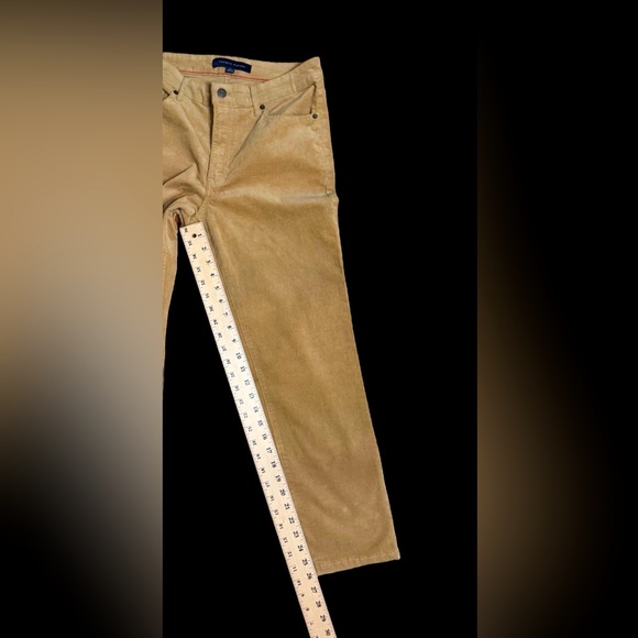 NWOT Woman’s Tommy Hilfiger Corduroys - Picture 12 of 12